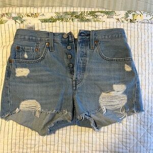 Levi’s 501 cutoff shorts